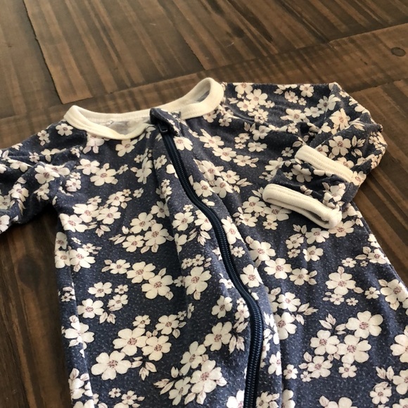 Bestaroo footed onsie NB - Picture 2 of 4